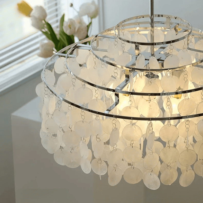 Lustre design en coquillages naturelles