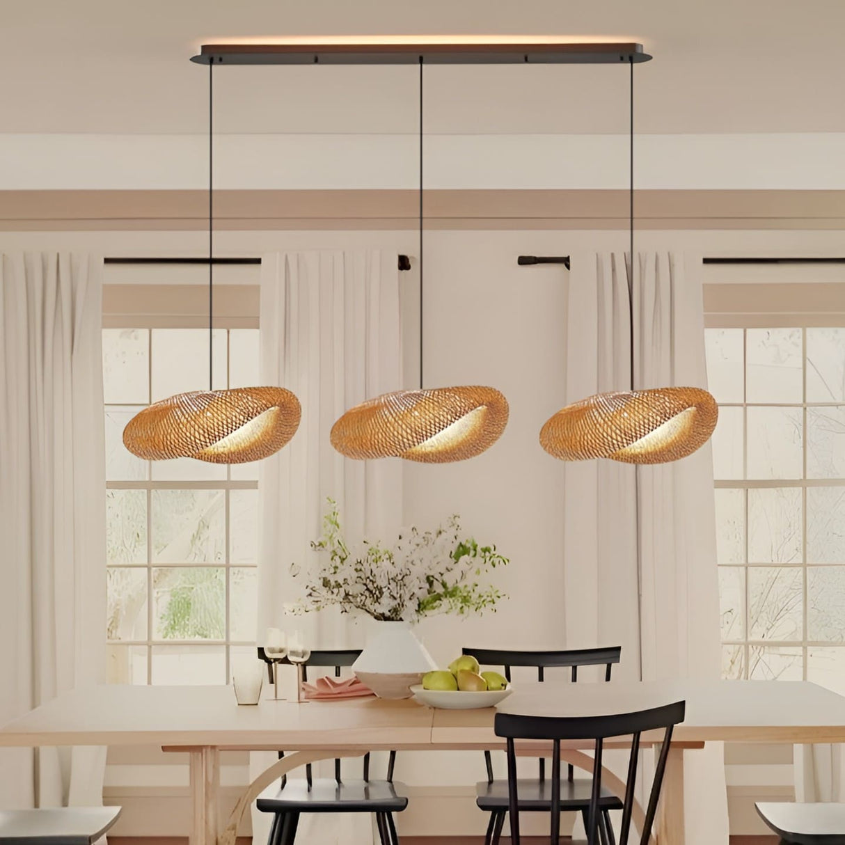 Suspension design en rotin tressé | Forme organique et chaleureuse