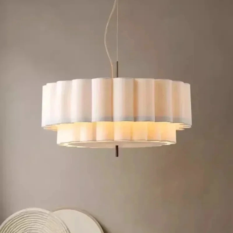 Suspension ronde en tissu plissé Japandi au design minimaliste