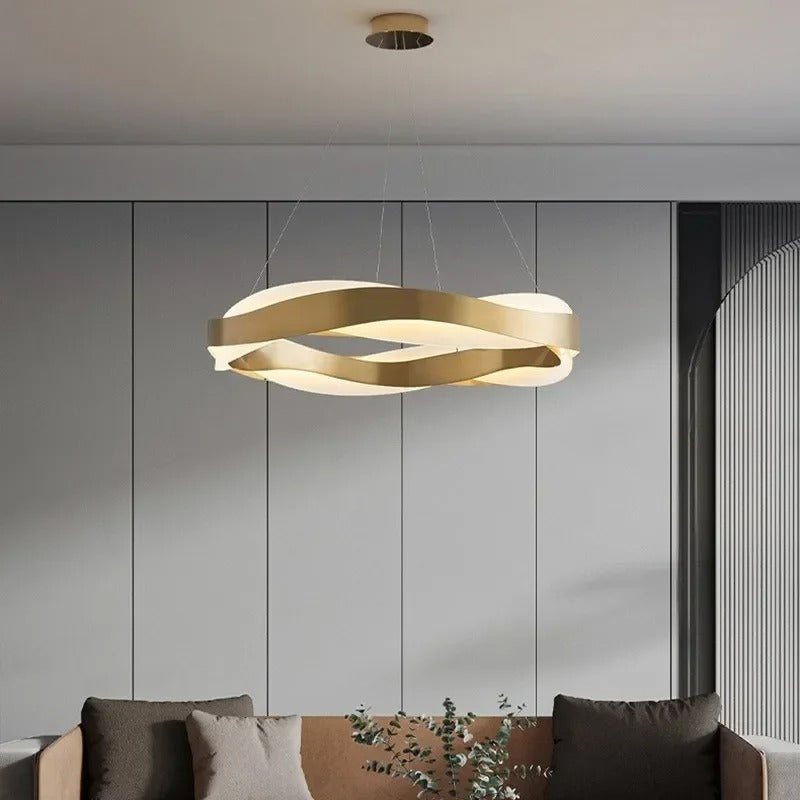 Suspension ruban LED torsadé | Fluidité sculpturale & lumière design
