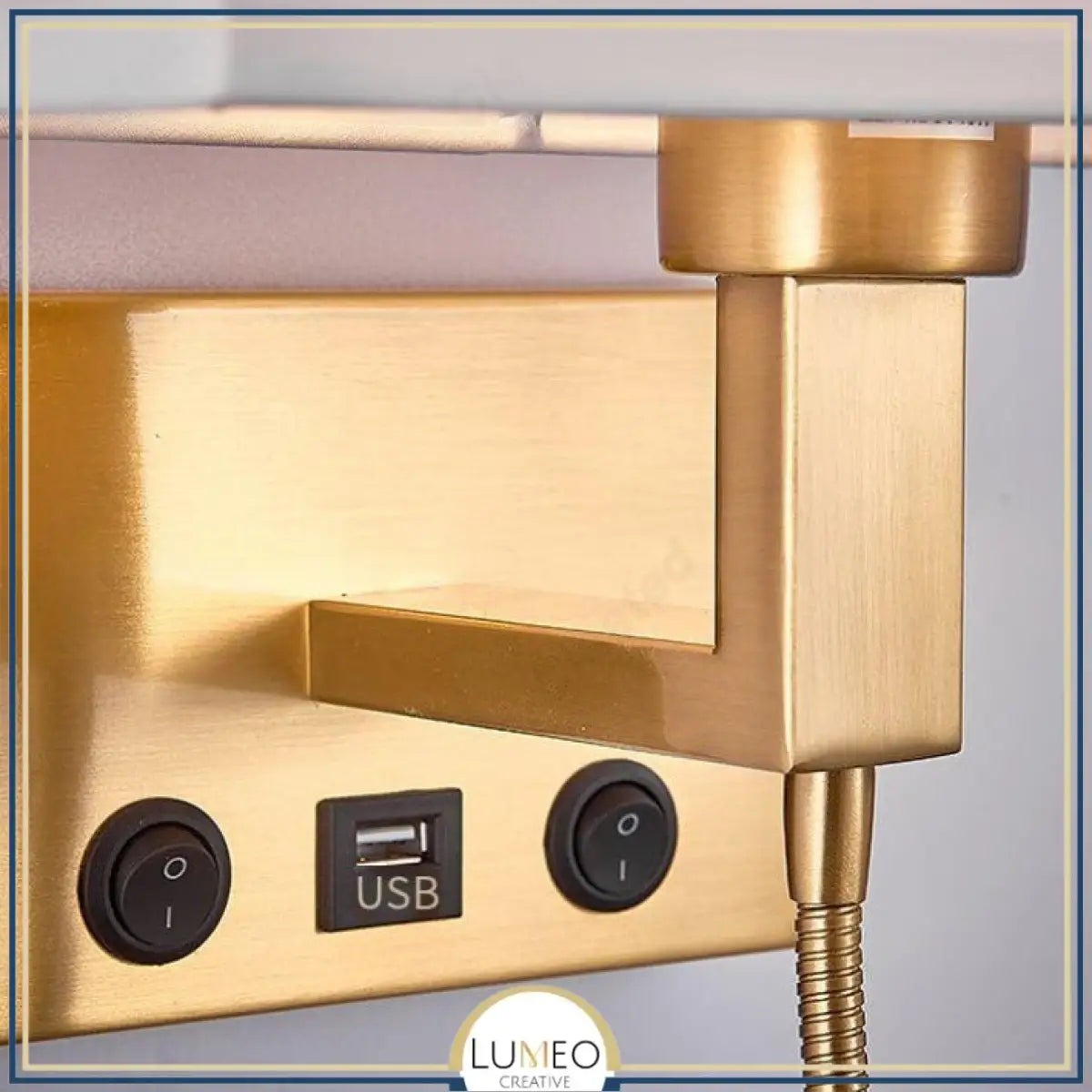 Applique murale avec liseuse LED | Luminaire de chevet chic et élégant