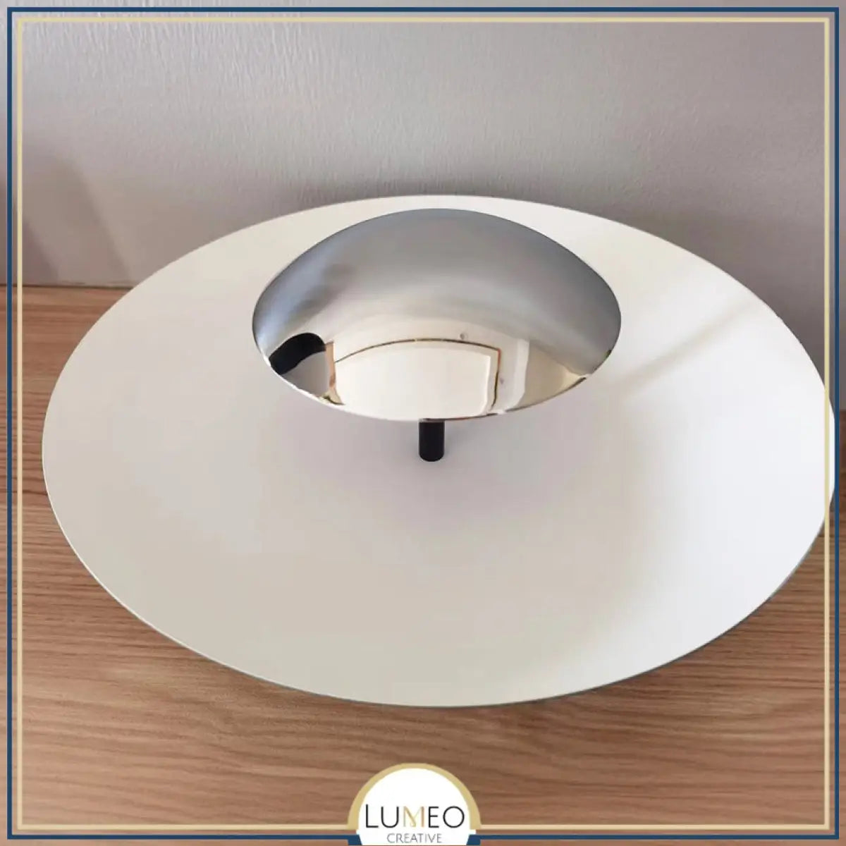 Applique murale circulaire éclipse| Luminaire mural multicolore au style artistique et sculptural 30cm / Blanc & Argent