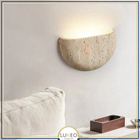 Applique murale demi lune en pierre naturelle | Luminaire sculptural à lumière indirecte