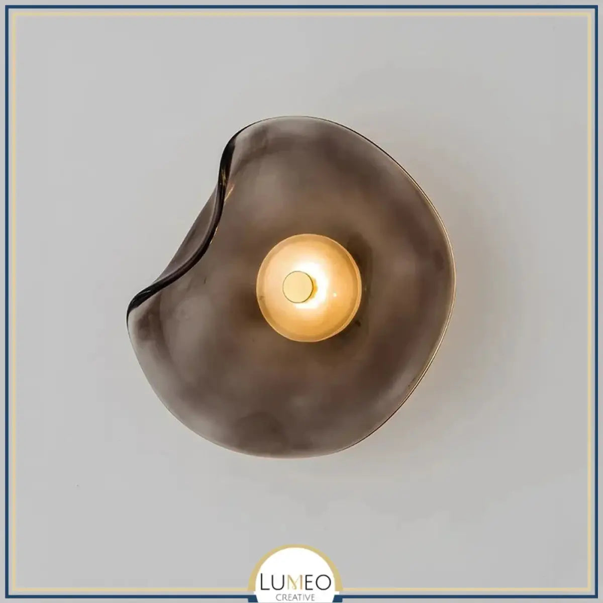 Applique murale en verre artistique | Luminaire décoratif au design organique et lumineux