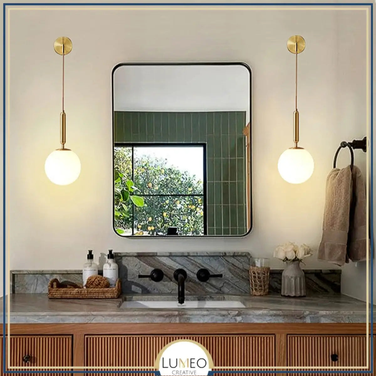 Applique murale globe dépoli suspendu | Luminaire chic et tendance