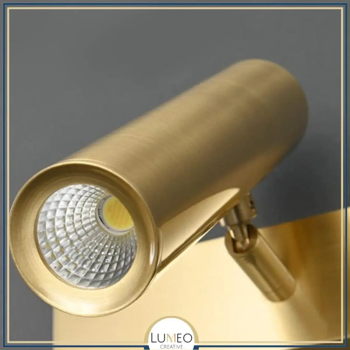 Applique murale orientable minimaliste | Liseuse LED en finition or ou noire