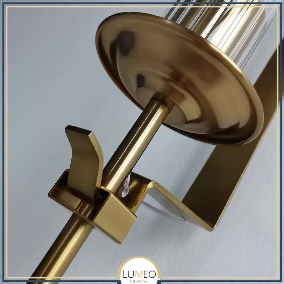 Applique murale rétro chic en verre rainuré | Luminaire mural vintage et sophistiqué