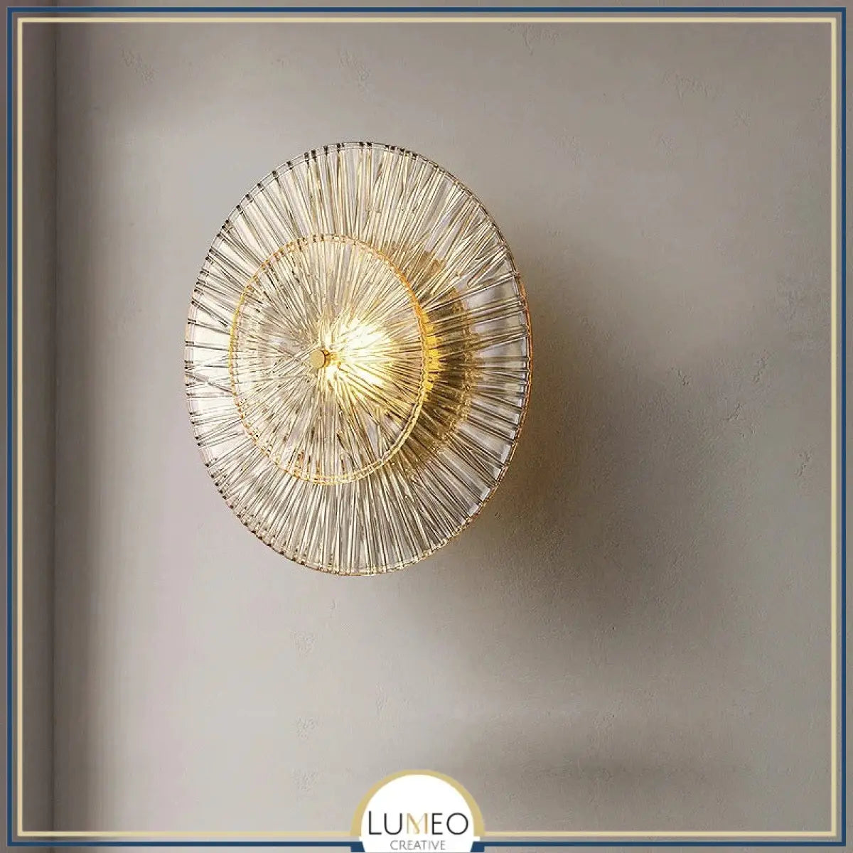 Applique murale ronde en verre rayonnant | Luminaire sculptural au style chic et raffiné