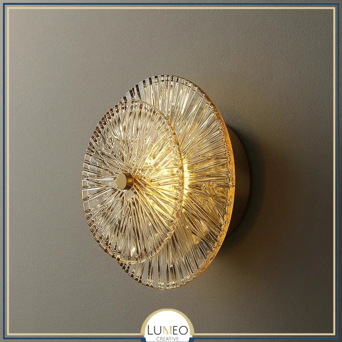 Applique murale ronde en verre rayonnant | Luminaire sculptural au style chic et raffiné