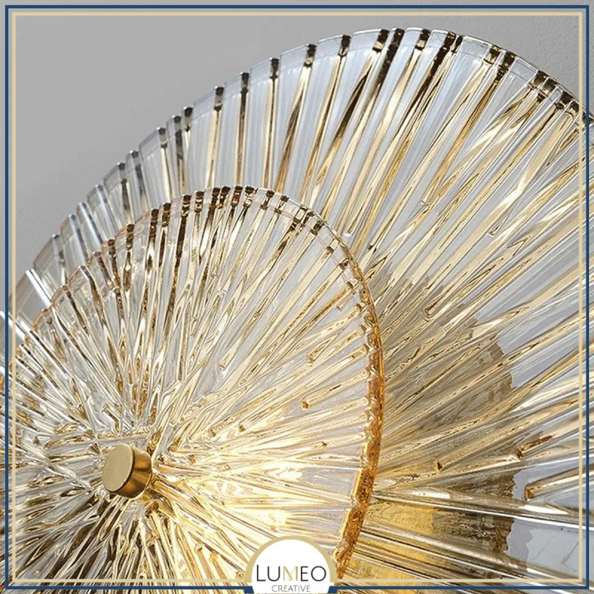 Applique murale ronde en verre rayonnant | Luminaire sculptural au style chic et raffiné