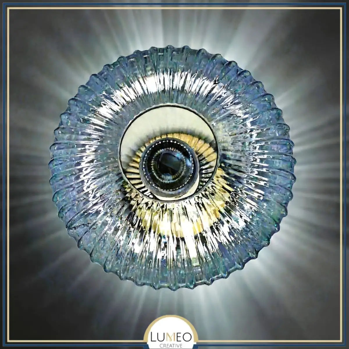 applique murale ronde en verre bleu saphir CRISTALI par lumeo creative