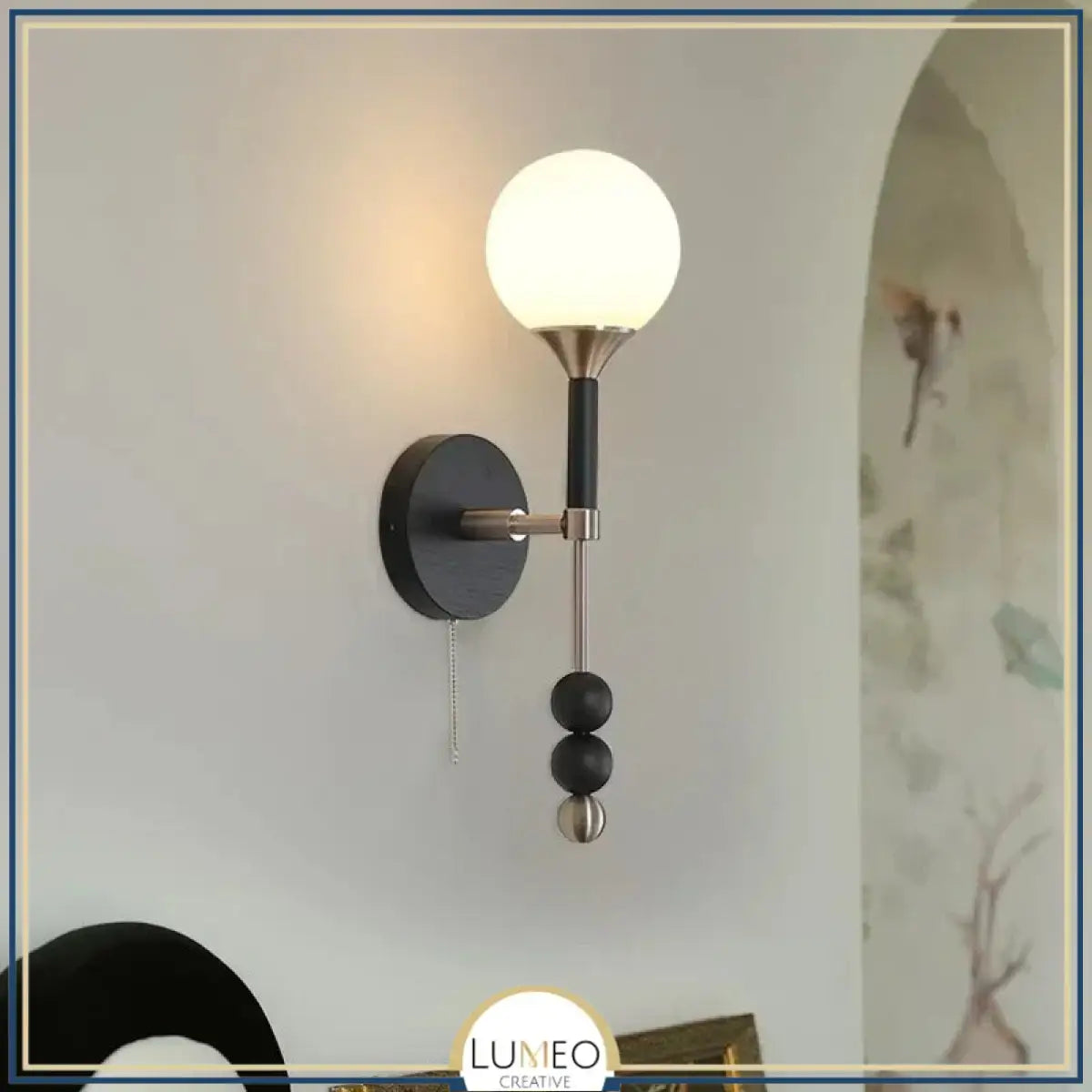 Applique murale vintage globe en verre & bois | Luminaire au charme rétro chic Noir / Blanc froid