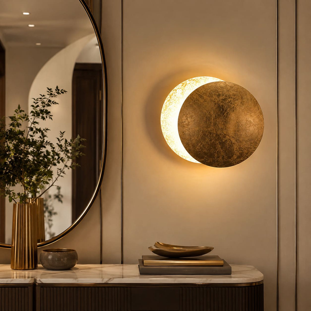 Applique murale dorée ÉCLIPSE | Luminaire sans fil rechargeable ou filaire
