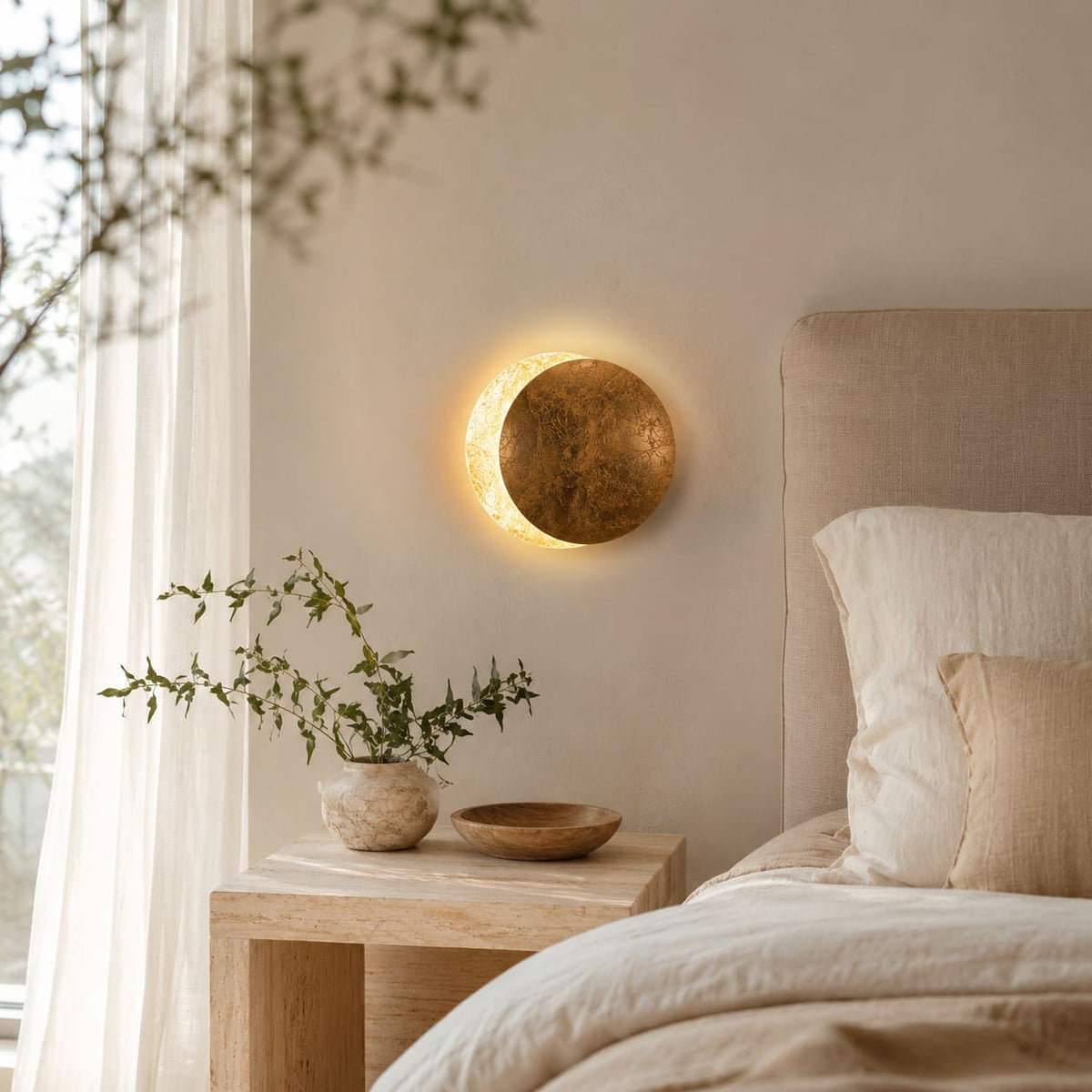 Applique murale dorée ÉCLIPSE | Luminaire sans fil rechargeable ou filaire