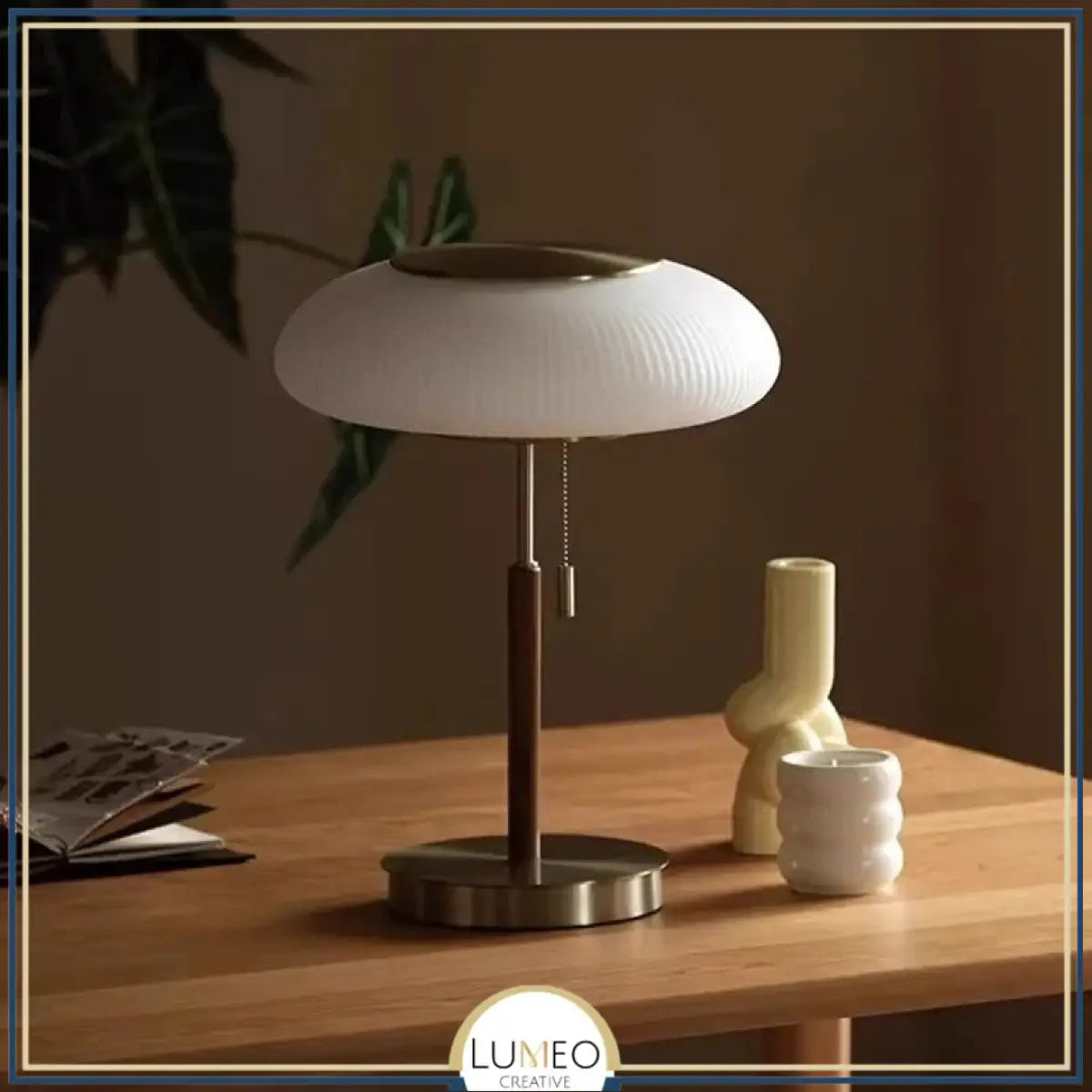 Lampe à poser abat jour en verre strié | Élégance Rétro chic