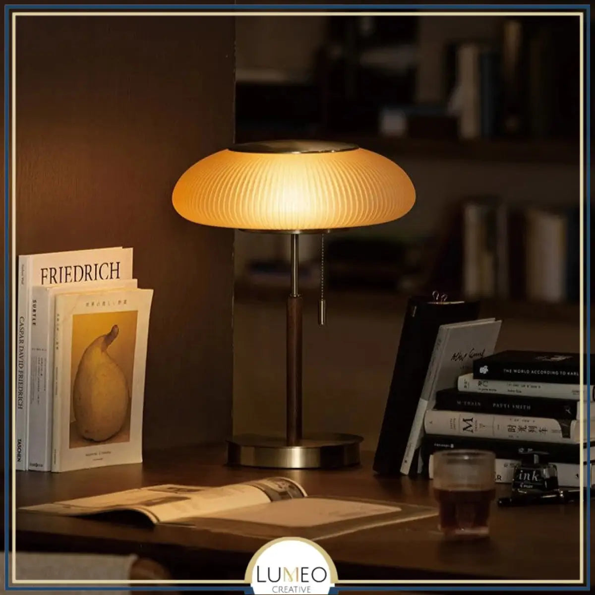 Lampe à poser abat jour en verre strié | Élégance Rétro chic