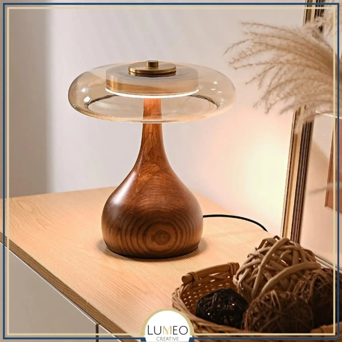 Lampe à poser bois et verre fumé | Design organique