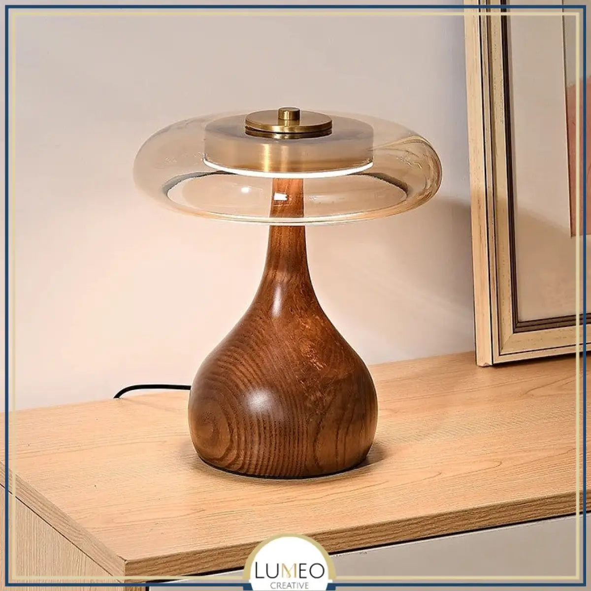 Lampe à poser bois et verre fumé | Design organique