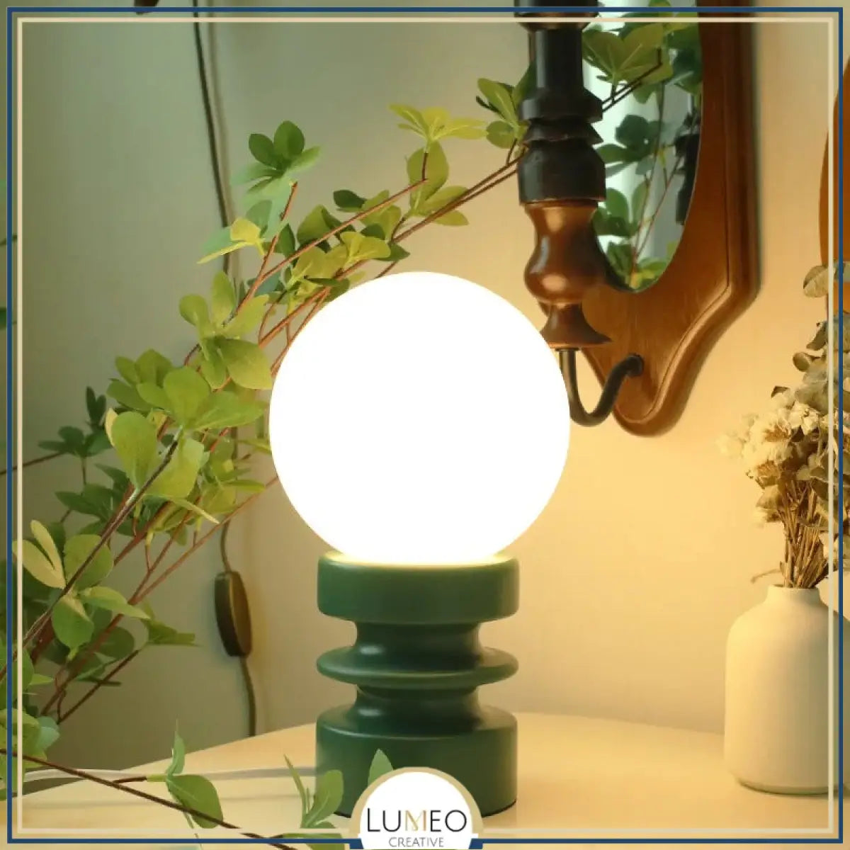 Lampe à poser design globe ressort | Élégance contemporaine E