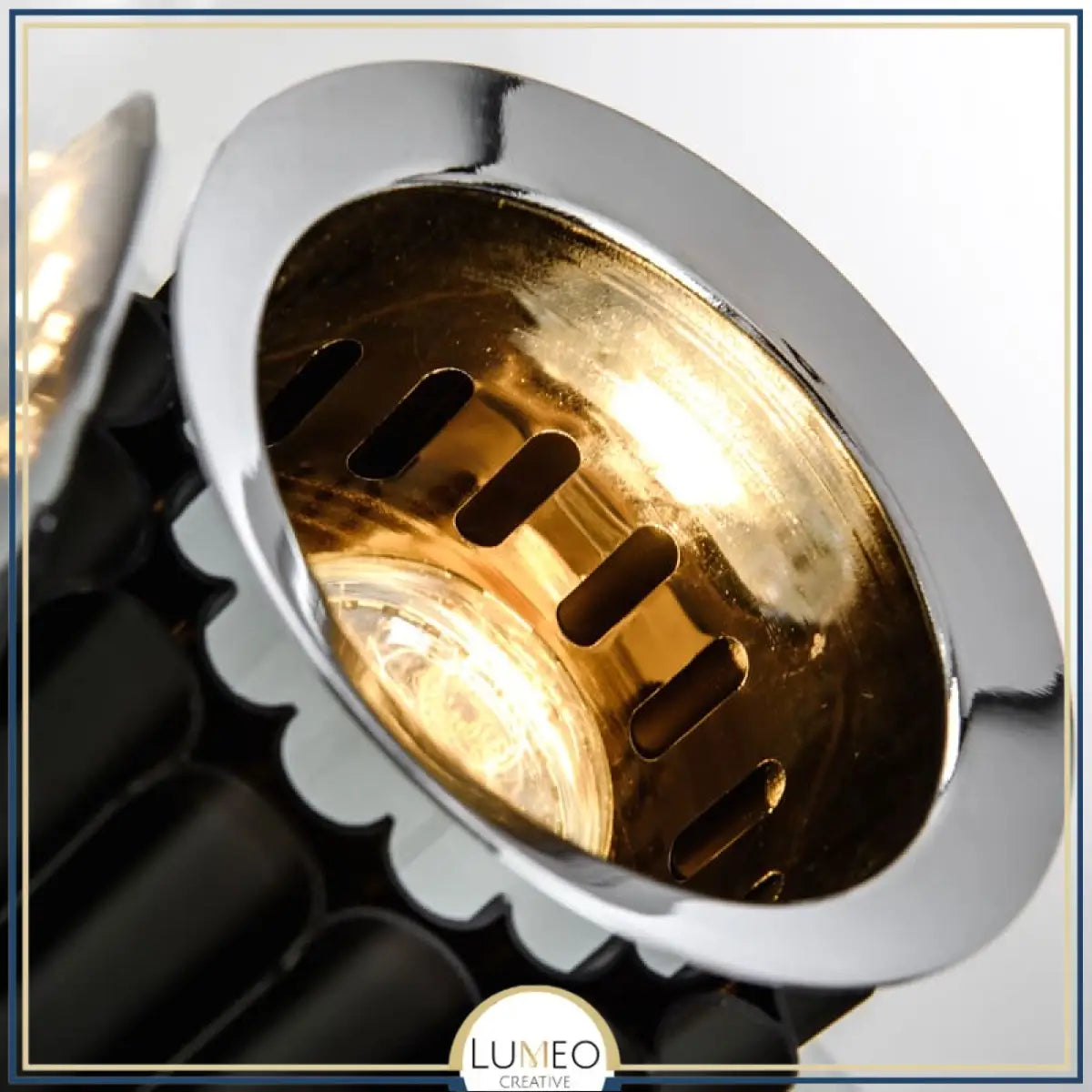 Lampe à poser design italien| Réflexion sculpturale et élégance vintage