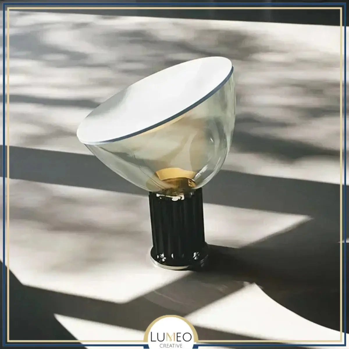 Lampe à poser design italien| Réflexion sculpturale et élégance vintage