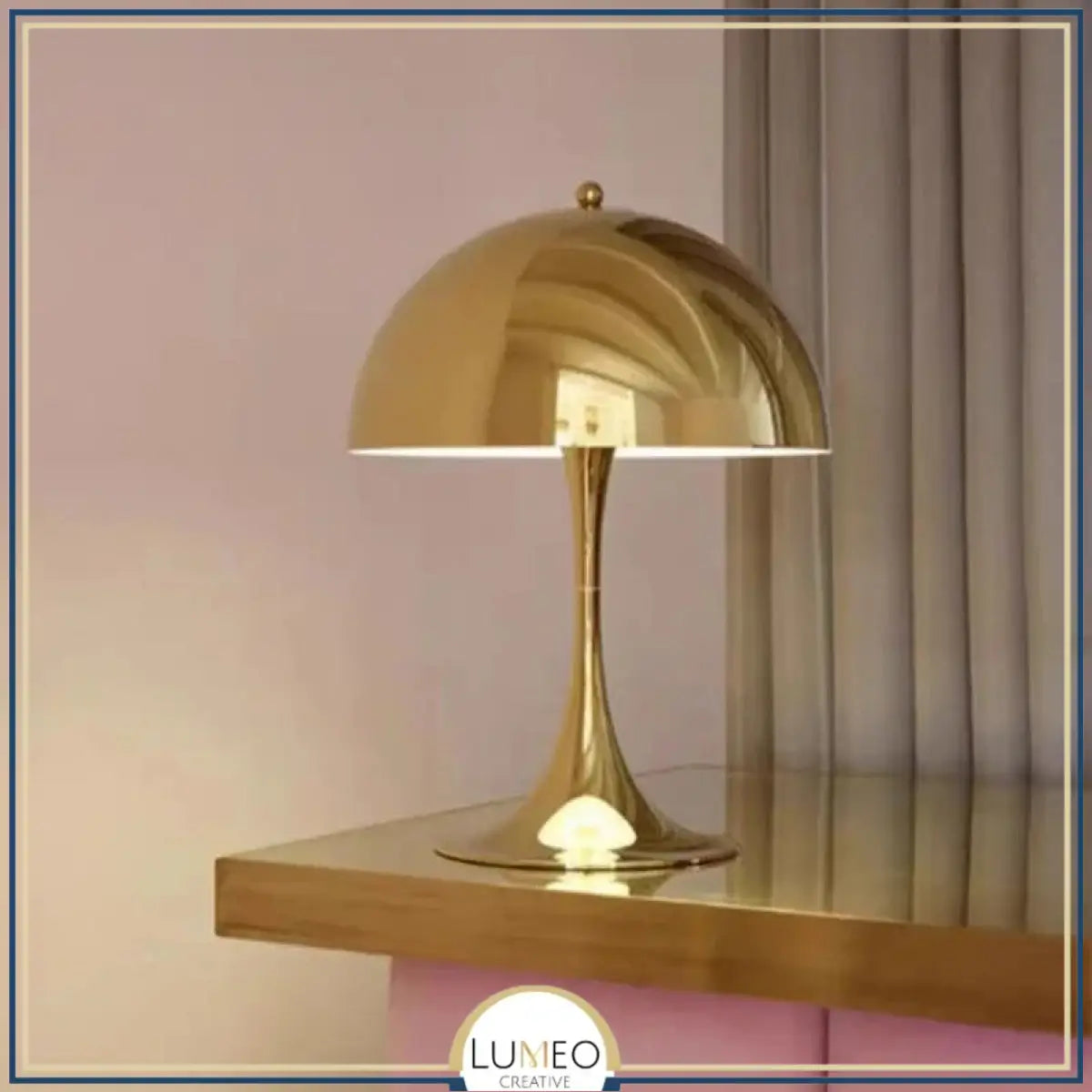 Lampe champignon en métal | Luminaire de table style rétro futuriste Or / Blanc froid