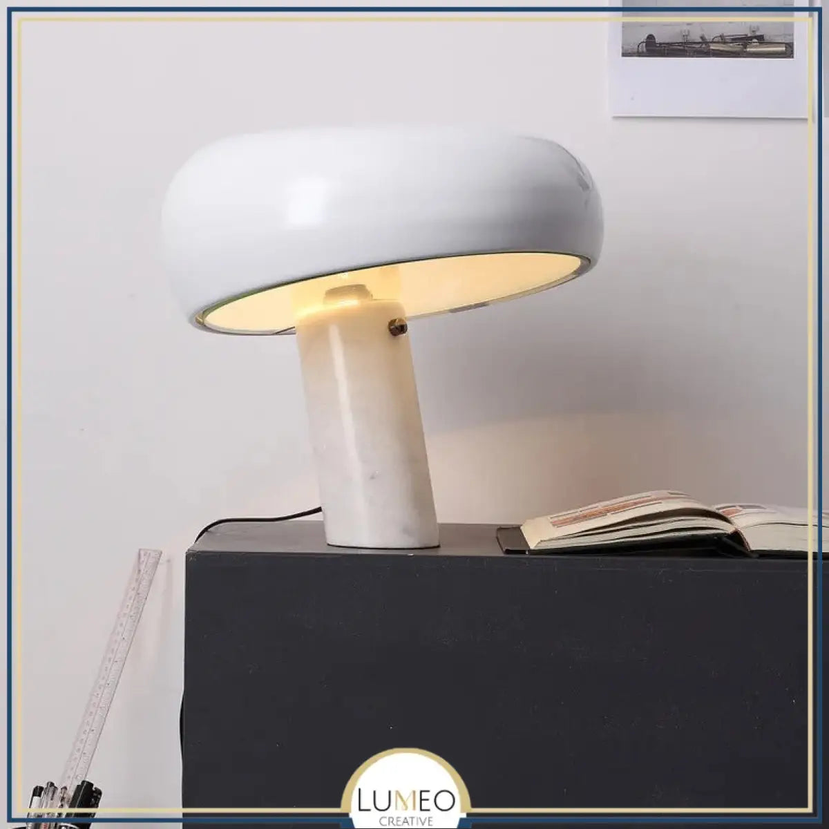 Lampe champignon marbre et abat jour coloré | Luminaire de table design italien Blanc / Petit