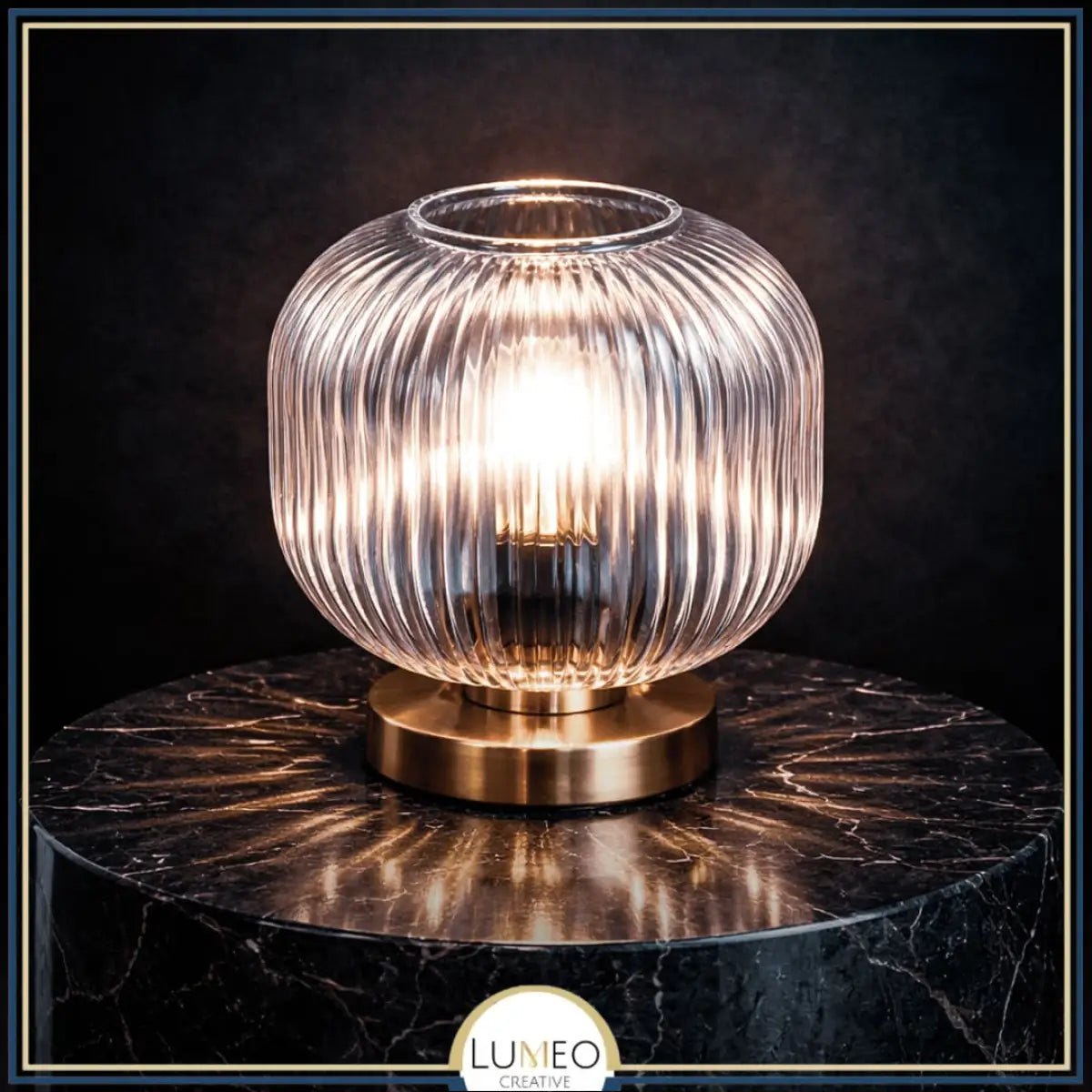 Lampe de table en verre