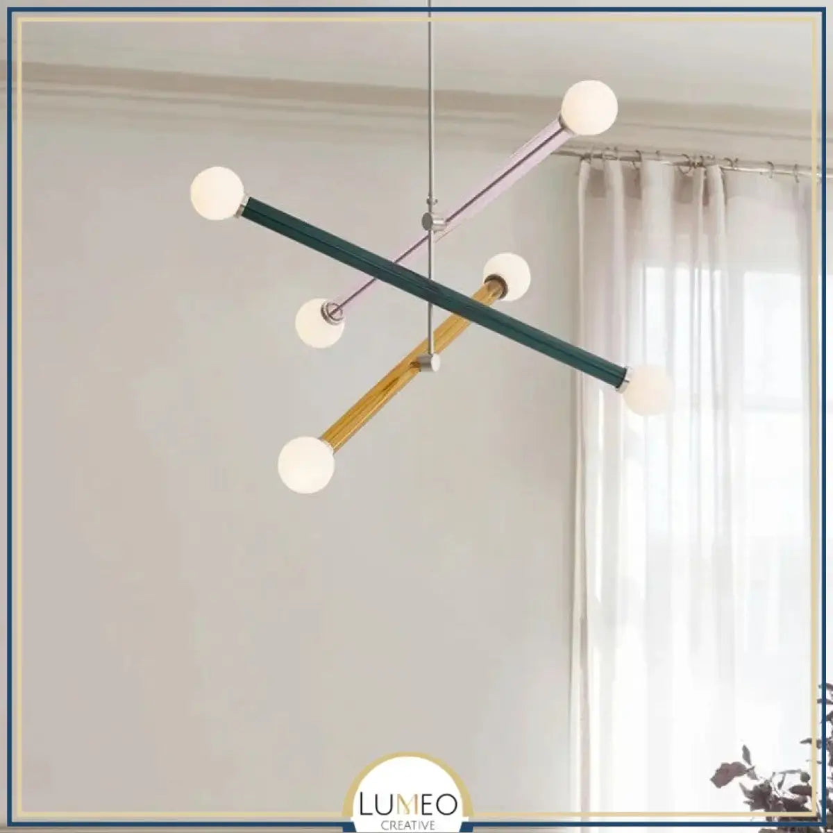 Lustre coloré à tubes entrecroisés et boules en verre dépoli B / Blanc froid