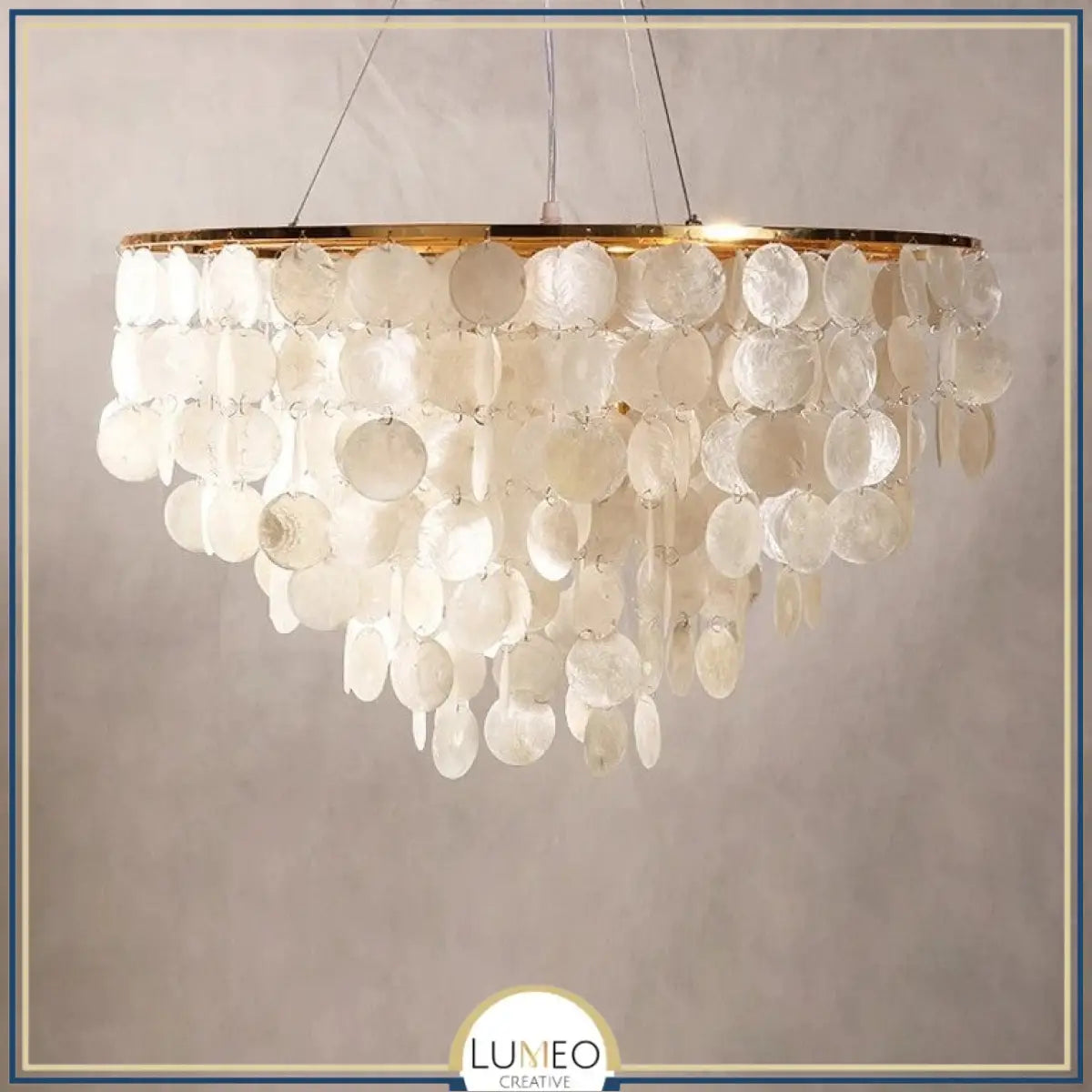 Lustre design en coquillages naturelles