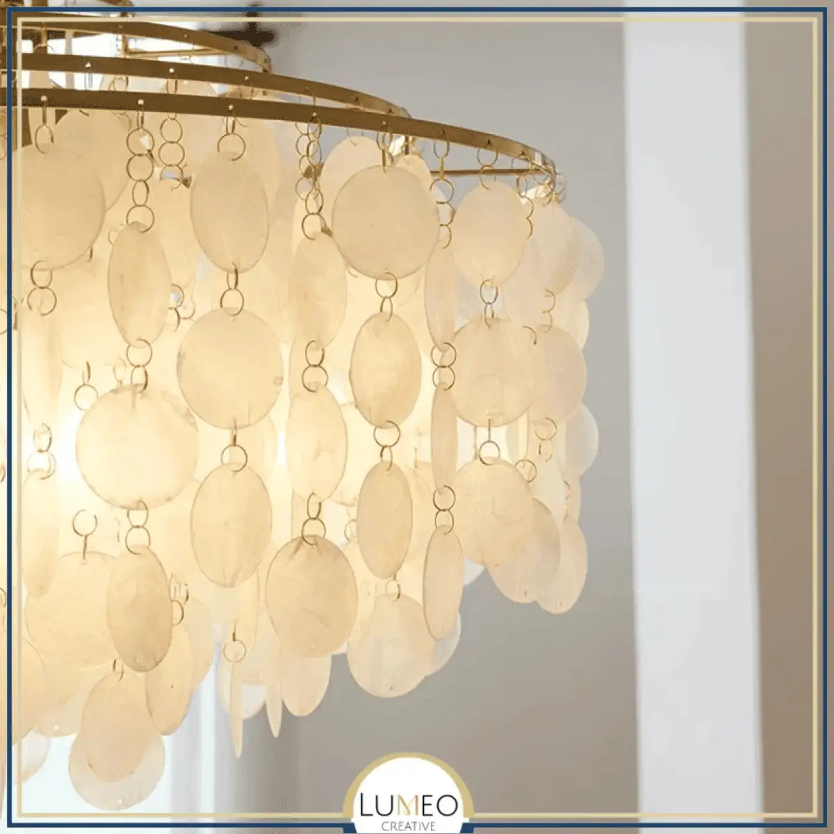 Lustre design en coquillages naturelles