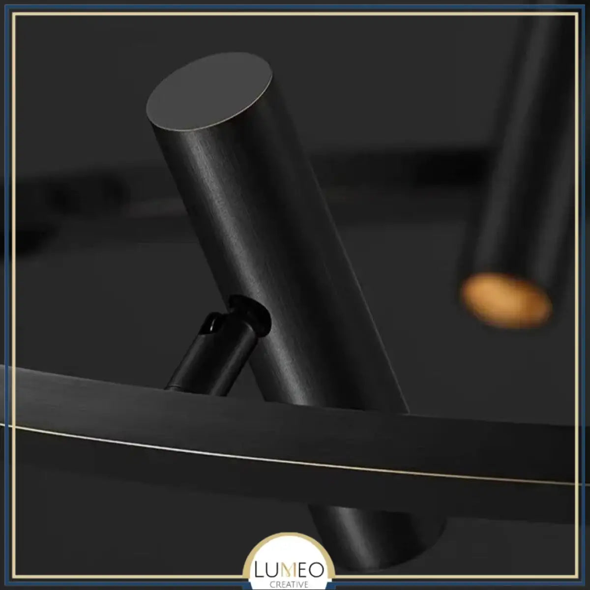 Lustre suspendu à spots orientables | Structure graphique et éclairage directionnel