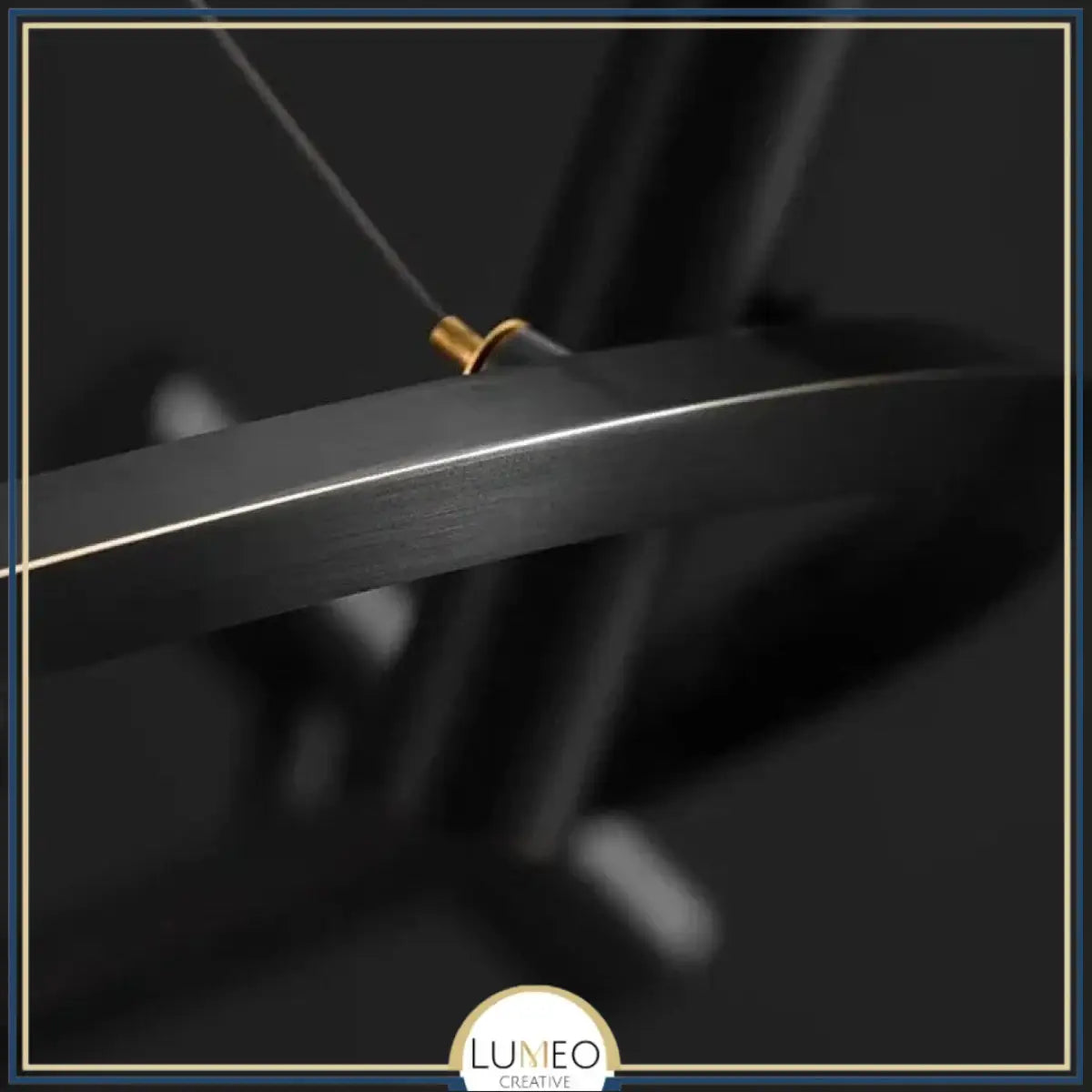 Lustre suspendu à spots orientables | Structure graphique et éclairage directionnel