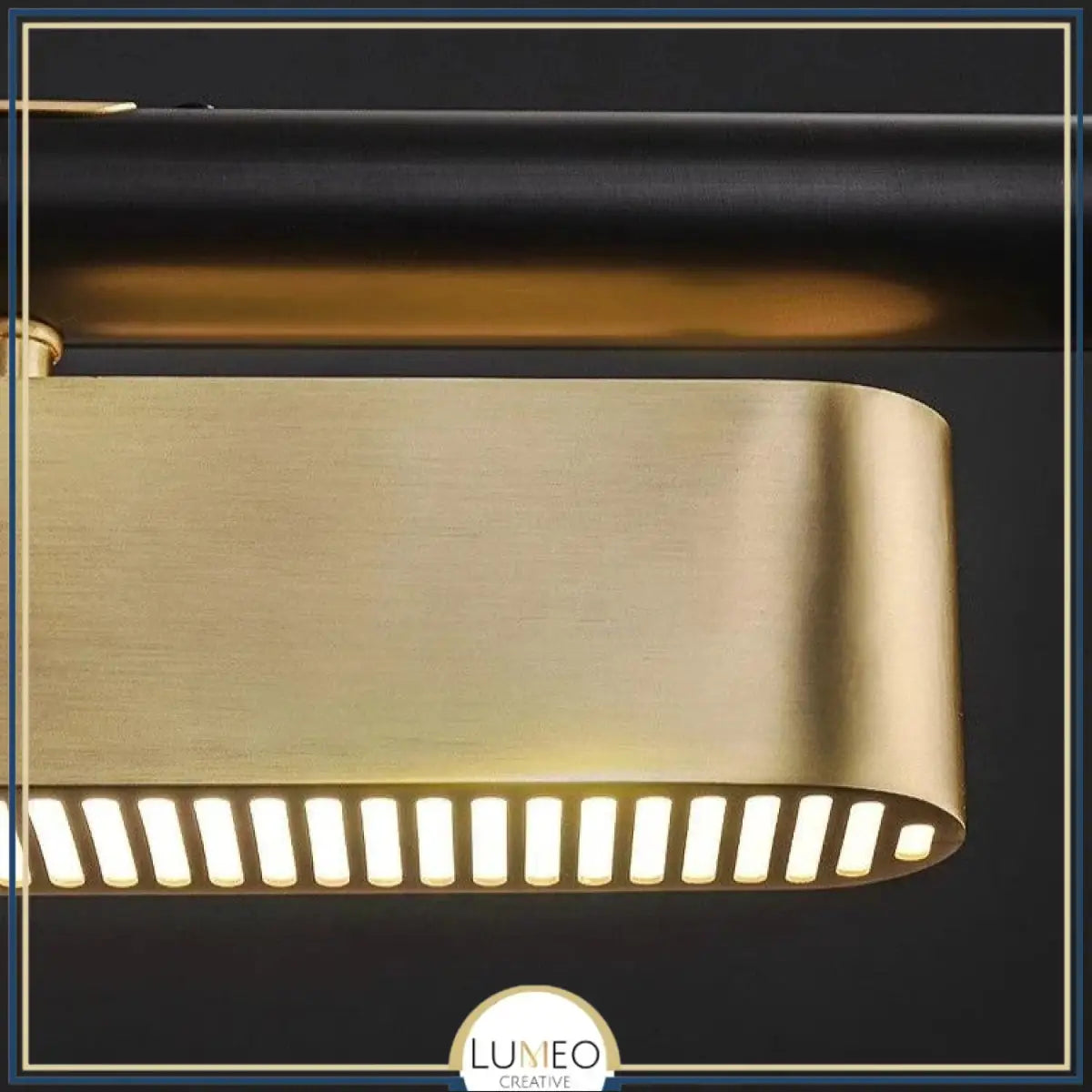 Lustre suspendu au design rectangulaire dorée | Luminaire suspendu moderne et épuré