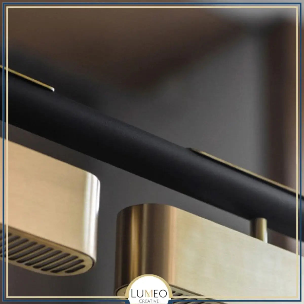 Lustre suspendu au design rectangulaire dorée | Luminaire suspendu moderne et épuré