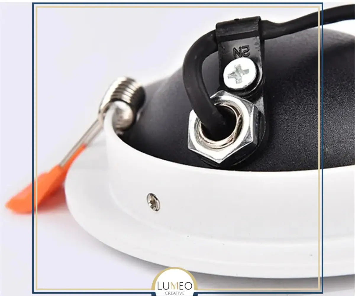 Spot encastrable orientable 360° | Design discret & éclairage ciblé