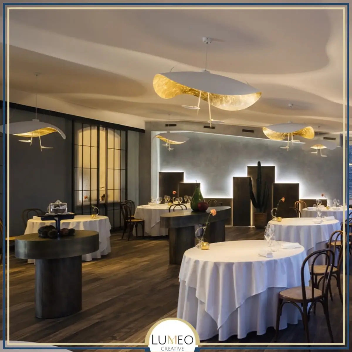 Suspension chic au design moderne | Noir & or ou blanche & or