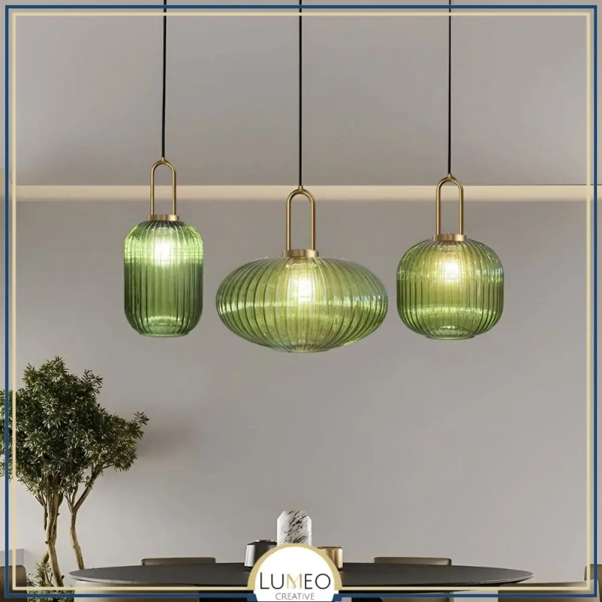 suspension en boule de verre vert