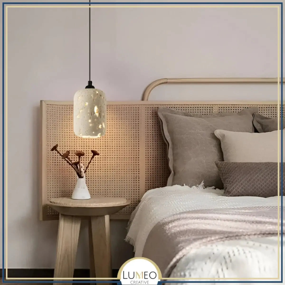 Suspension en pierre naturelle ajourée | Artisanale & Sculpturale