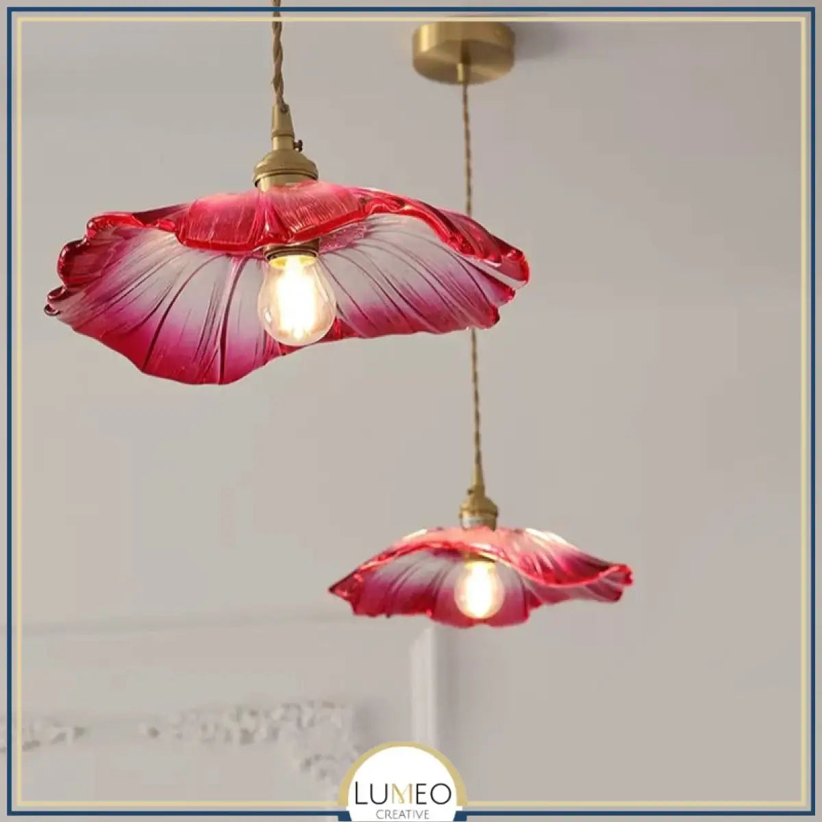 Suspension et plafonnier florale en verre coloré | Luminaire vintage en forme de fleur