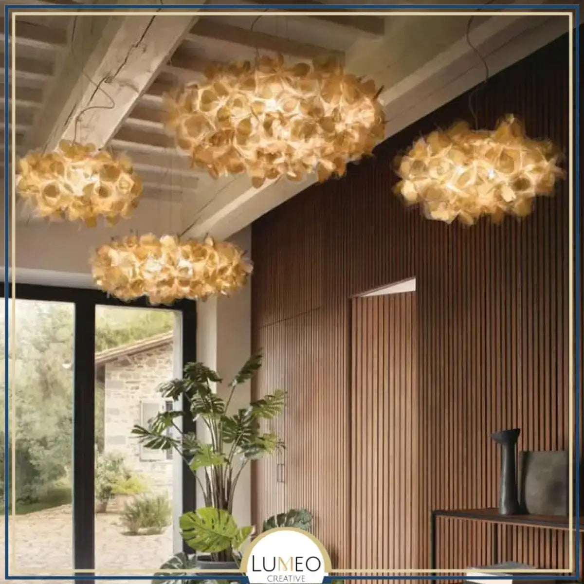 Suspension florale sculpturale noire