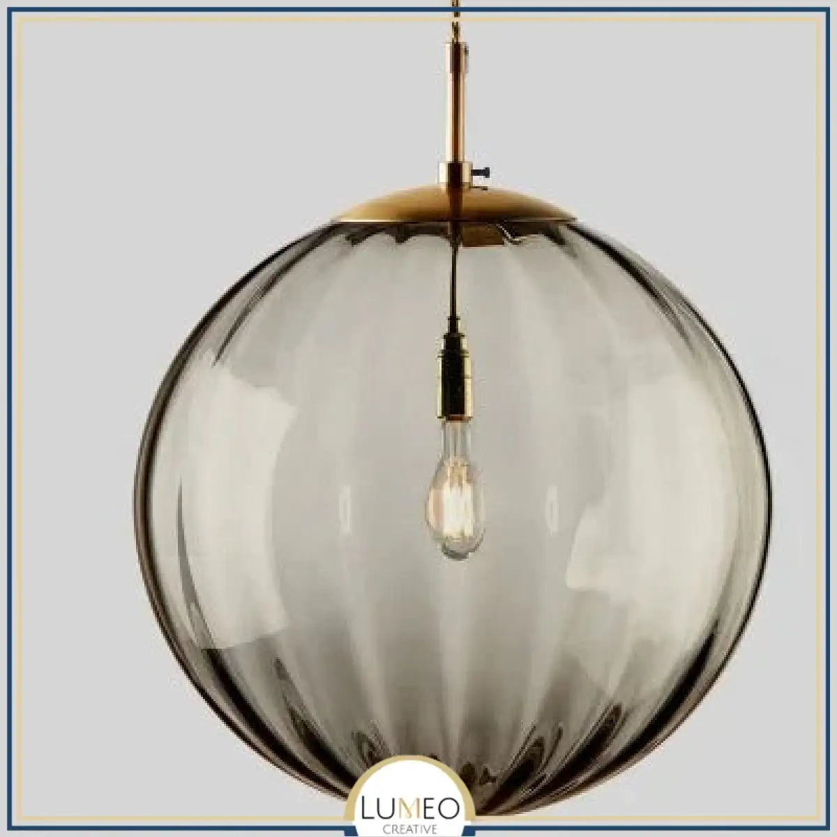 Suspension globe en verre nervuré | Éclat rétro & charme coloré 15cm / Gris fumé