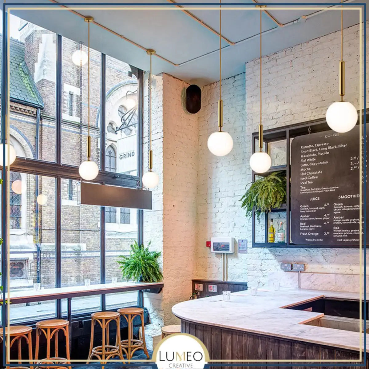 Suspension noir ou doré & boule en verre dépoli