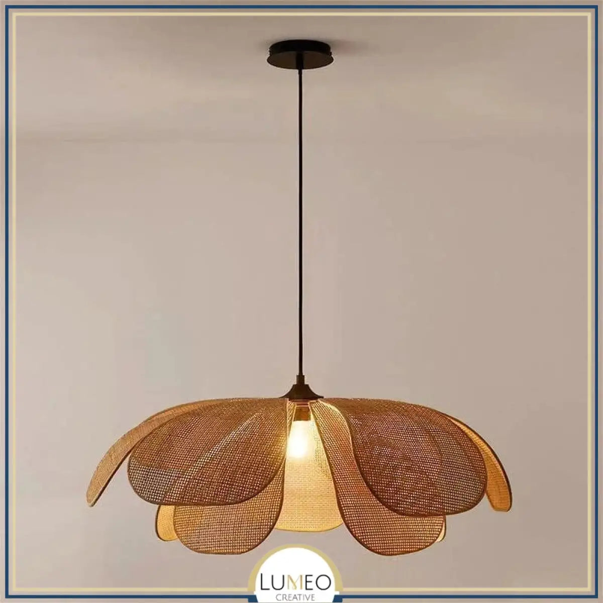 Suspension pétales rotin style Japandi