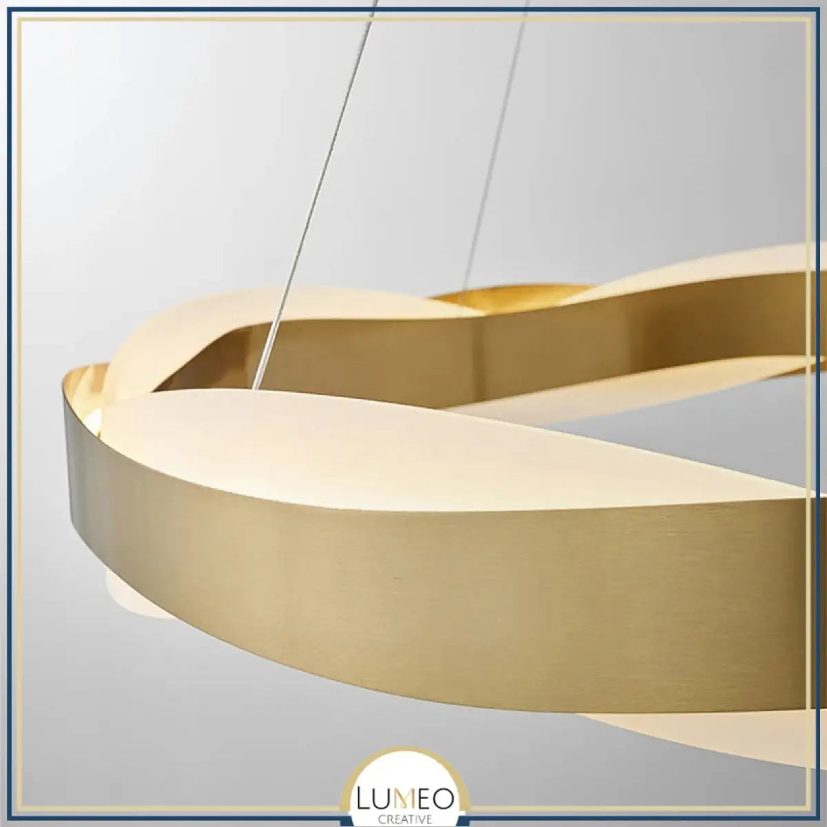 Suspension ruban LED torsadé | Fluidité sculpturale & lumière design