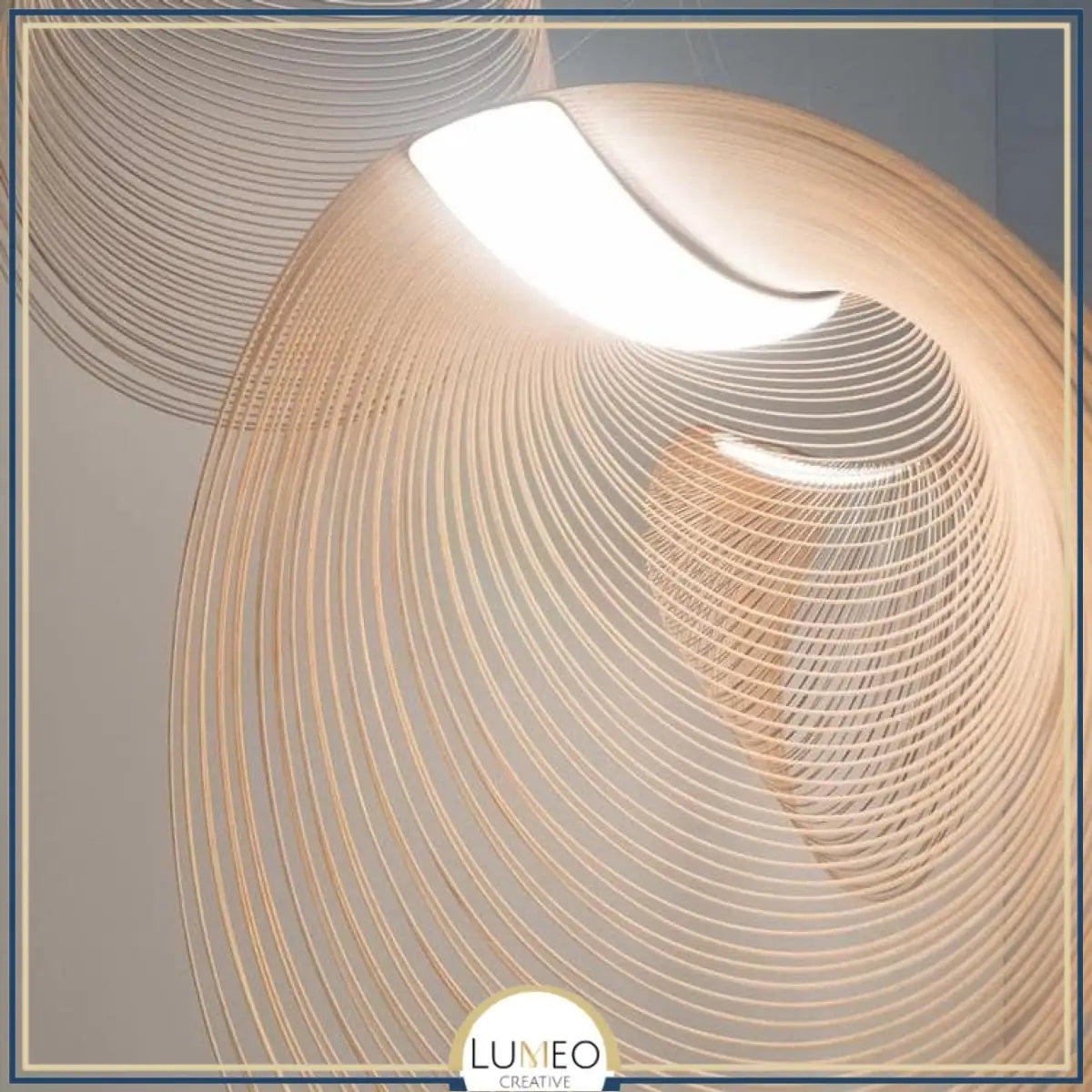 Suspension voile sculpturale en bois