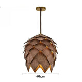 Suspension bois sculpté en forme de pomme de pin | Chic & naturel 40 cm / Marron foncé