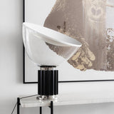Lampe à poser design italien| Réflexion sculpturale et élégance vintage