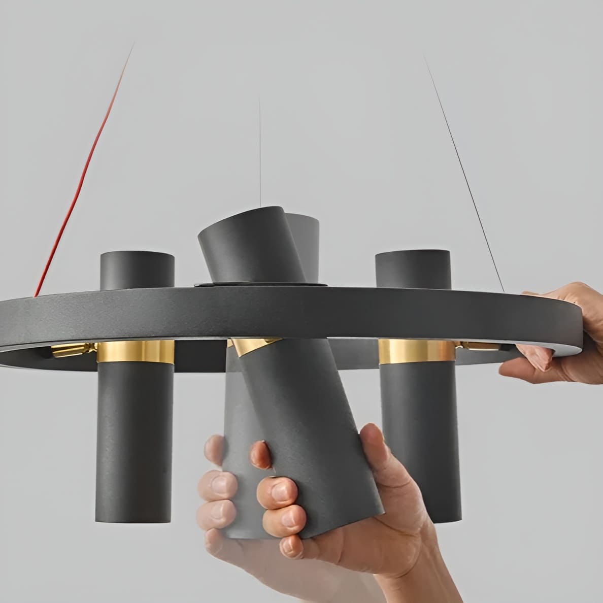 Lustre circulaire à spots orientables | Design moderne noir et or