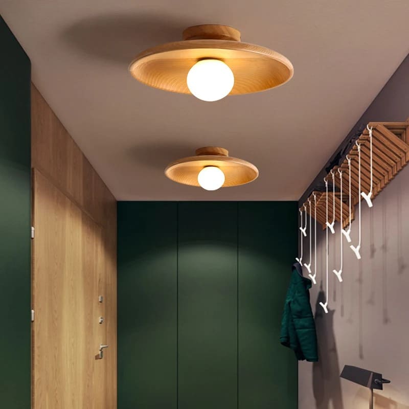 Plafonnier rond en bois naturel avec globe en verre | Design japandi